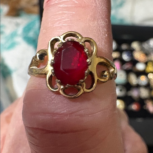 Jewelry - Vintage Gold Ring with Red Gemstone